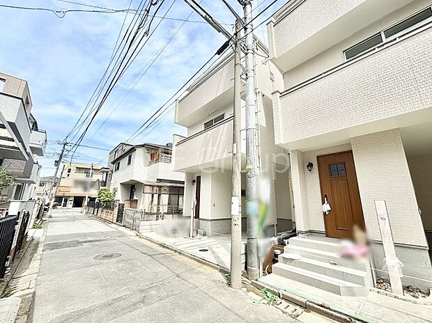【前面道路含む現地写真】堂々完成！！ ここから始まる新生活を応援いたします！ 