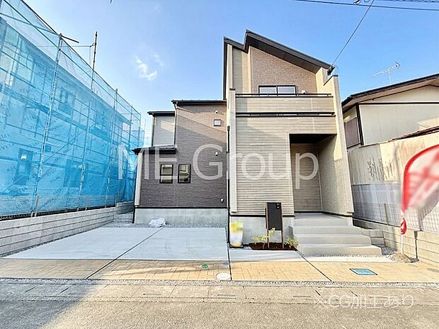 【現地外観写真】たっぷりの陽光と開放感に包まれる明るい住まい  