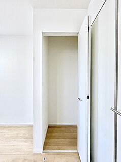 その他設備(リビング収納)