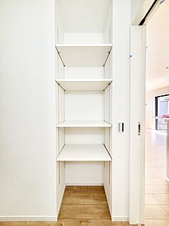 その他設備(洗面室収納)