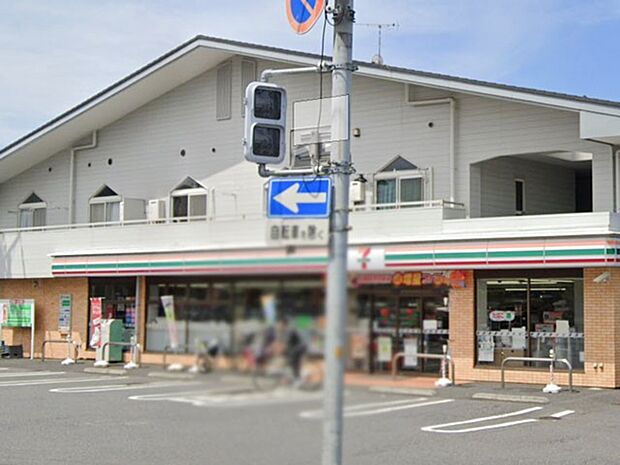 セブン-イレブン さいたま大宮日進１丁目店（約351m）