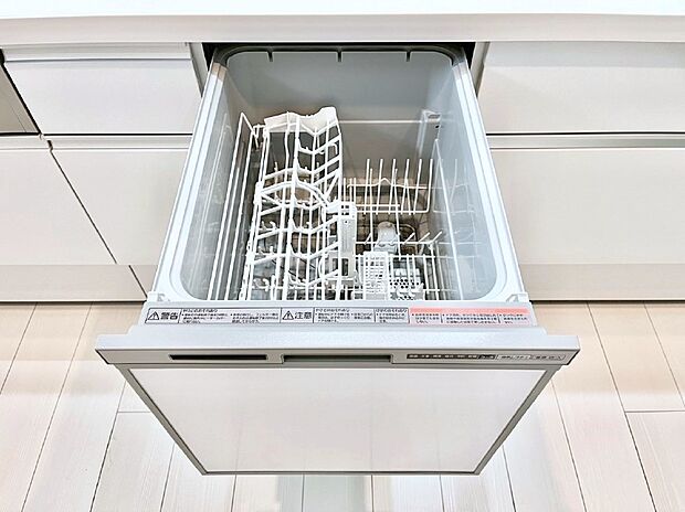 【その他設備(食洗機)】面倒なお片づけは食洗機にお任せ！家事の負担が減って、時間にも気持ちにもゆとりができます。