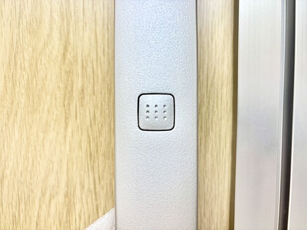 【玄関】ラクラク開錠！スマートコントロールキー。