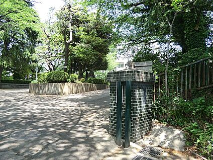 川口市立芝中学校 1700m