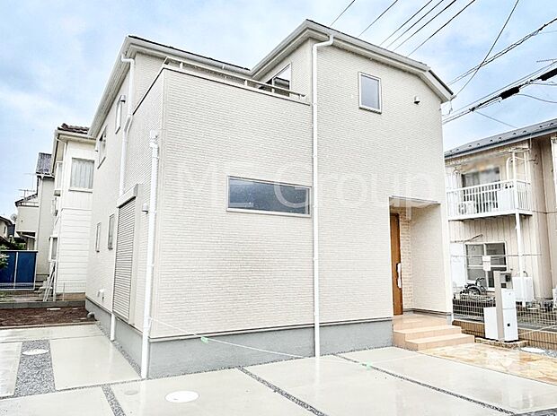 【現地外観写真】たっぷりの陽光と心地よい風が舞い込む住まい