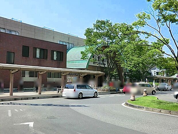 東武伊勢崎線草加駅（約2,200m）