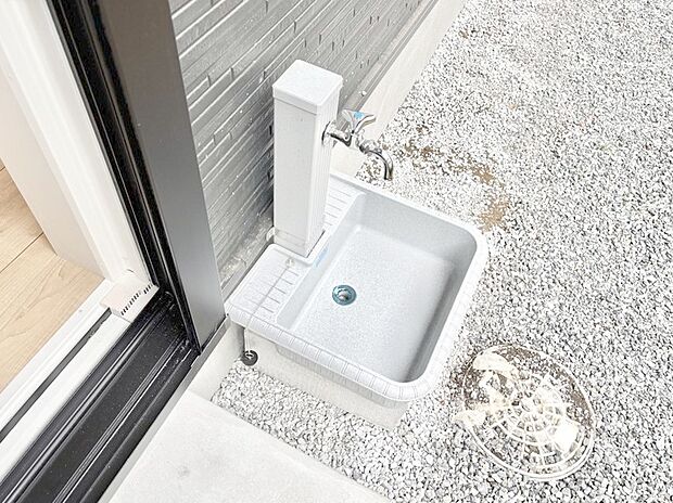【その他現地】外水栓があると、庭のお手入れやちょっとした手洗い・洗車に便利です!
