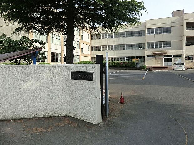 三郷市立彦成小学校(約1,000m)