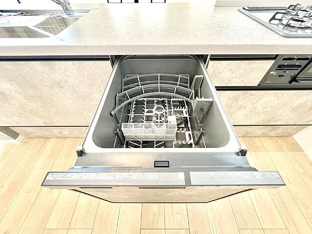 【その他設備(食洗機)】面倒なお片づけは食洗機にお任せ!家事の負担が減って、時間にも気持ちにもゆとりができます。
