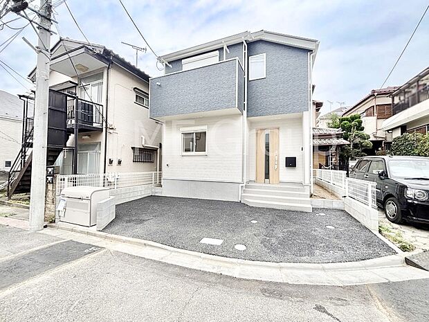 【現地外観写真】たっぷりの陽光と心地よい風が舞い込む住まい