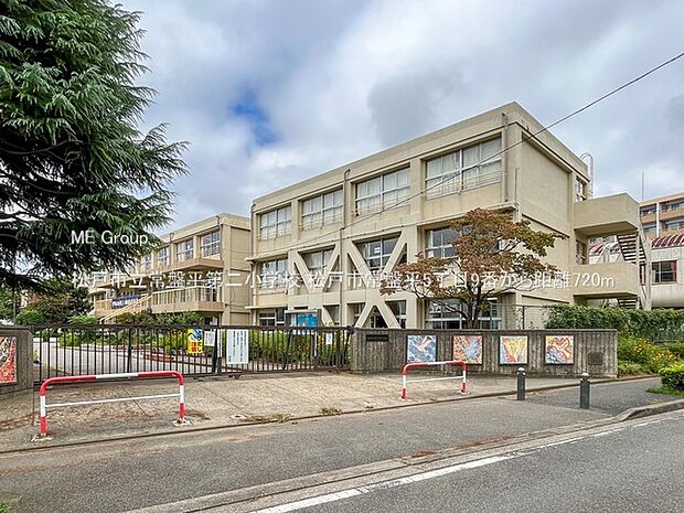 松戸市立常盤平第二小学校（約720m・徒歩9分）