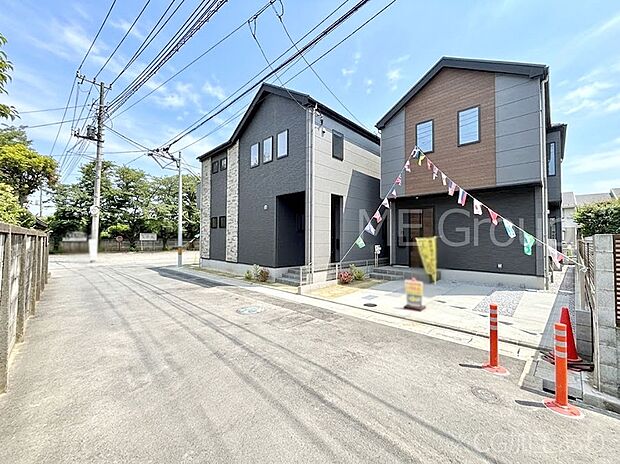 【前面道路含む現地写真】前面道路はきちんと整備されています  