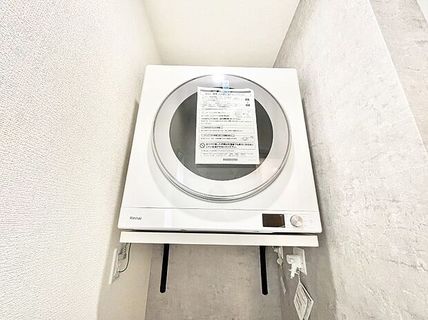 【その他設備(乾燥機)】あると嬉しい衣類乾燥機!天候を気にせずお洗濯できますね