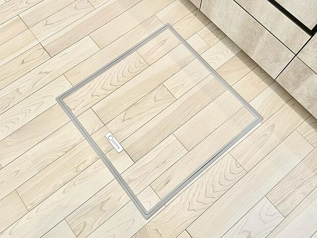 【その他設備(床下収納)】床下収納付き！日用品・非常用品の収納にも大活躍。