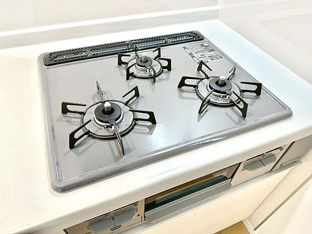 【その他設備(Ｓｉセンサーコンロ)】ガスコンロはＳｉセンサー搭載。火力調節や焦げ付き・消し忘れも防いでくれます。
