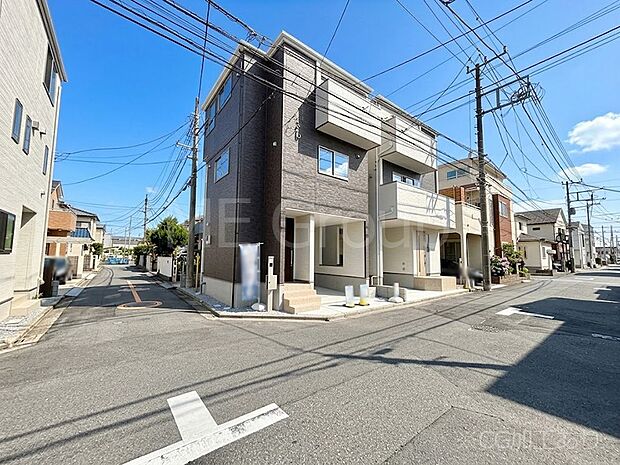 【前面道路含む現地写真】陽光と開放感に恵まれた角地。ここから始まる新生活を応援いたします!