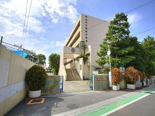 草加市立瀬崎中学校（約1,650m・徒歩21分）