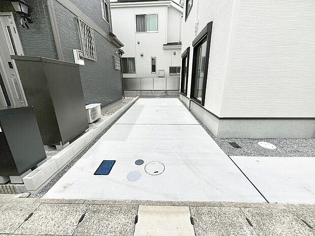 【駐車場】生活に欠かせない駐車スペース。