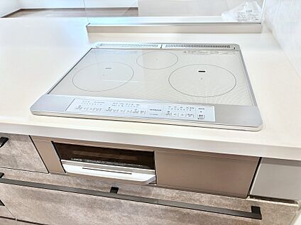 発電・温水設備(IHクッキングヒーター)