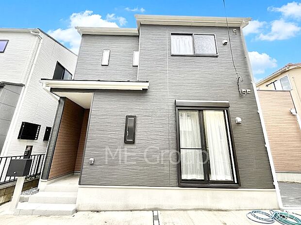 【現地外観写真】たっぷりの陽光と心地よい風が舞い込む住まい