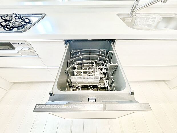 【その他設備(食洗機)】面倒な片づけは食洗機にお任せ！家事の負担が減って心と時間にゆとりができます。