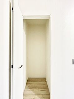その他設備(玄関ホール収納)