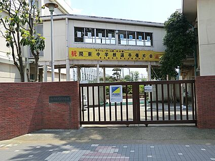 川口市立芝西中学校 1100m(14分)