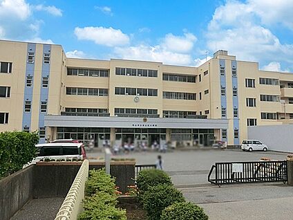 流山市立流山北小学校 525m(7分)