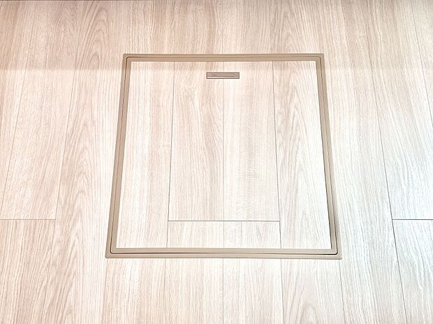 【その他設備(床下収納)】床下収納付き!日用品・非常用品の収納にも大活躍。