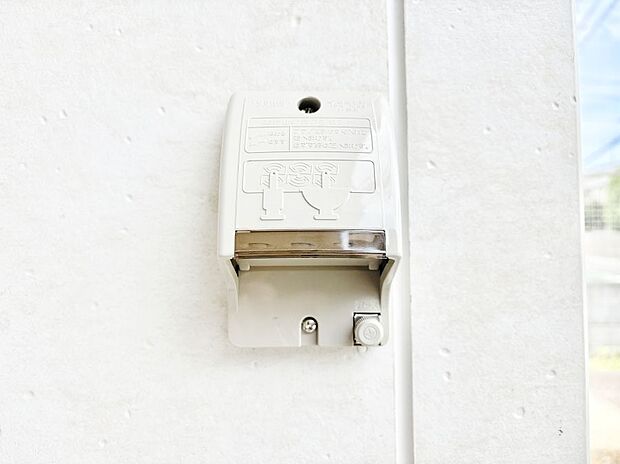 【その他現地】高圧洗浄機やエアーコンプレッサーなどの使用時に便利な外コンセント