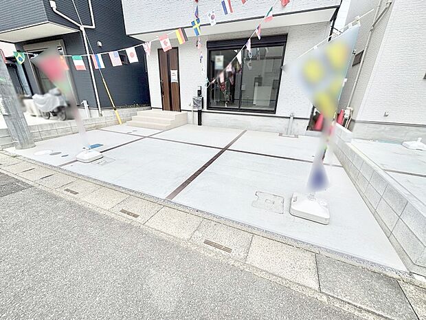 【駐車場】目の前が駐車場だと雨の日も大量にお買い物をした時も便利ですね