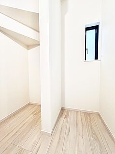 その他設備(洗面室収納)