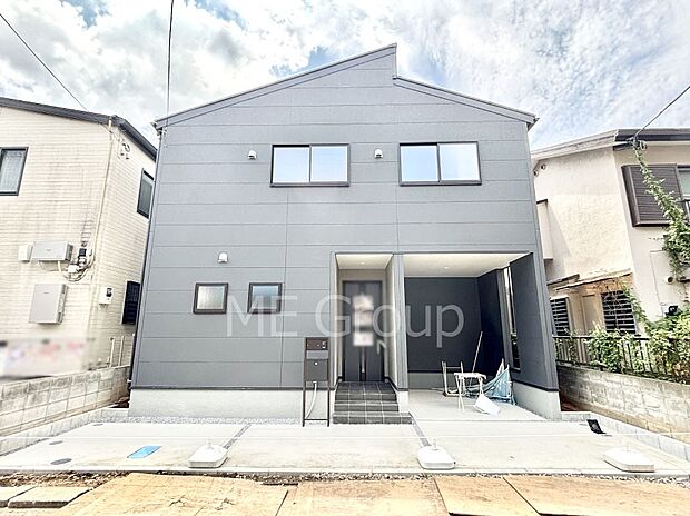 【現地外観写真】たっぷりの陽光と心地よい風が舞い込む住まい