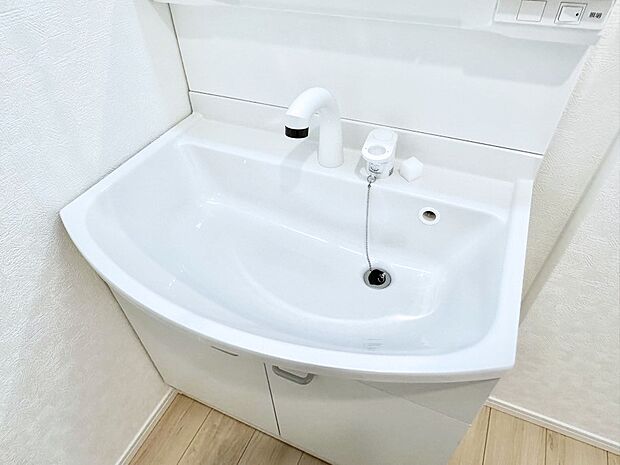 【その他設備(ハンドシャワー水栓)】ハンドシャワー付き！使いやすい洗面台。