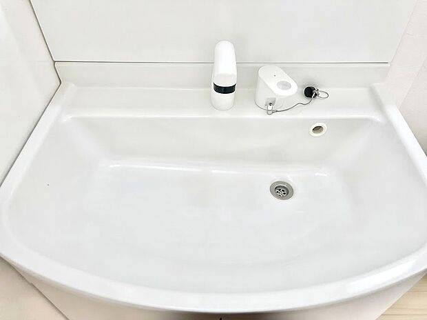 【その他設備(ハンドシャワー水栓)】ハンドシャワー付き!使いやすい洗面台。