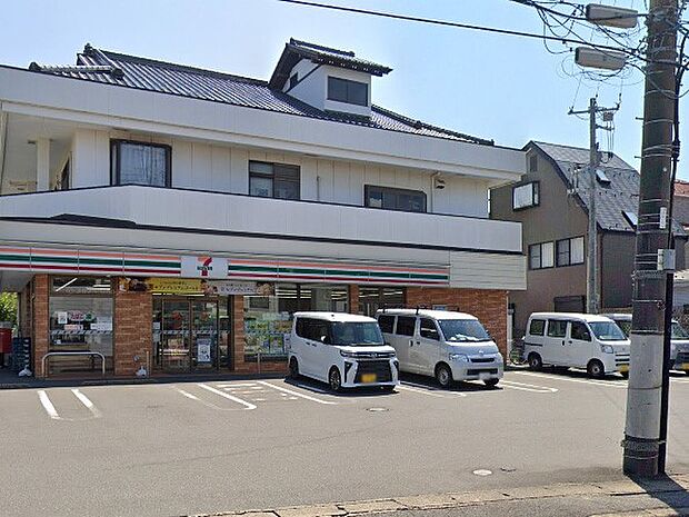 セブン-イレブン 松戸六実１丁目店（約500m）
