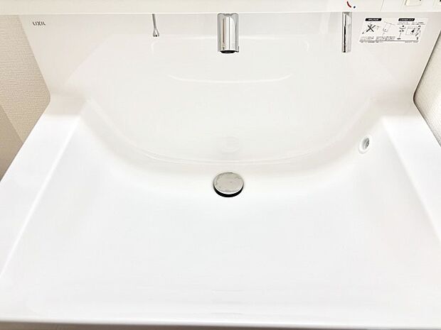 【その他設備(ハンドシャワー水栓)】ハンドシャワー付き!使いやすい洗面台。