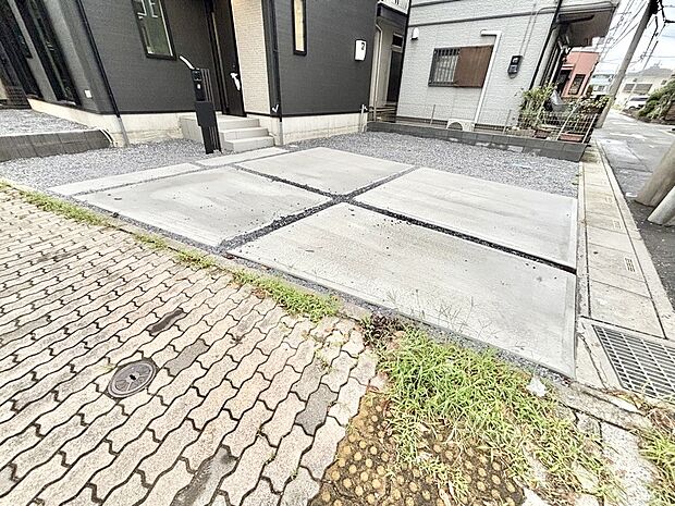 【駐車場】生活に欠かせない駐車スペース。