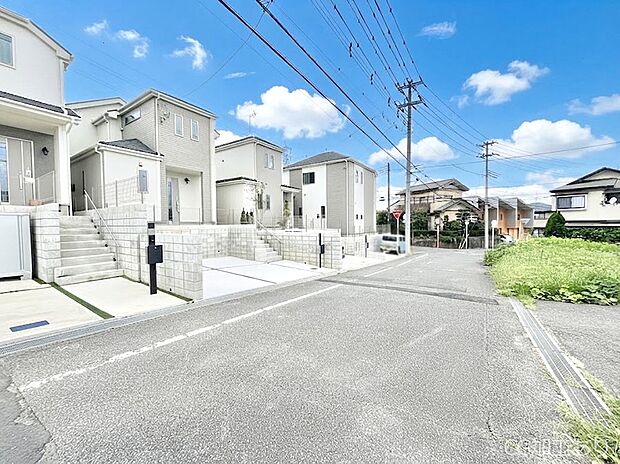 【前面道路含む現地写真】ここから始まる新生活を応援いたします
