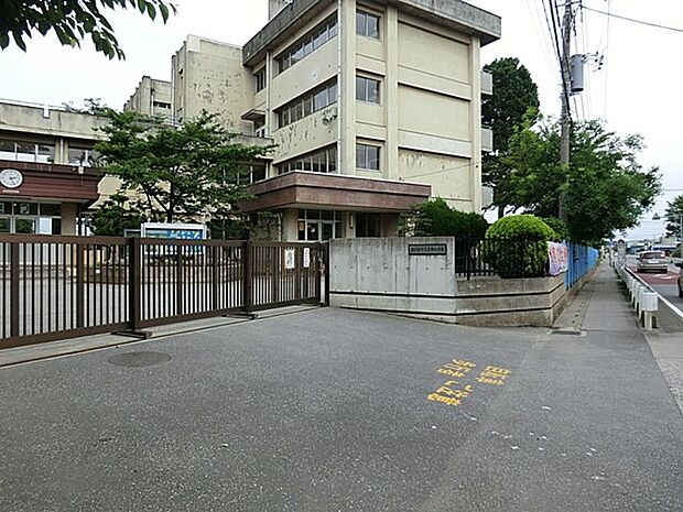 春日部市立豊野小学校（約900m）