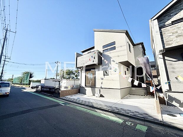 【前面道路含む現地写真】堂々完成！！ ここから始まる新生活を応援いたします！ 