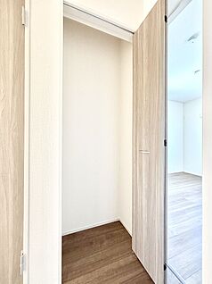 その他設備(廊下収納)