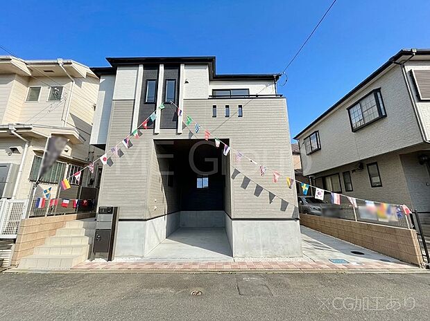 【現地外観写真】たっぷりの陽光と開放感に包まれる明るい住まい