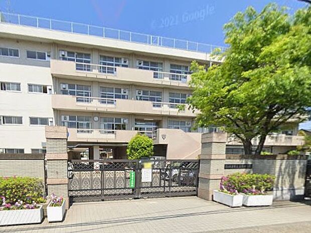 さいたま市立土合中学校(約1,300m・徒歩17分)