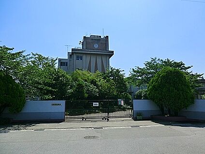 春日部市立牛島小学校 1200m