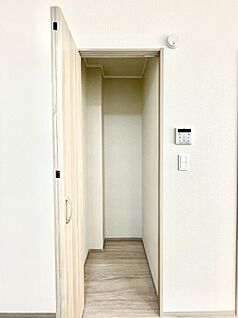 その他設備(キッチン横収納)