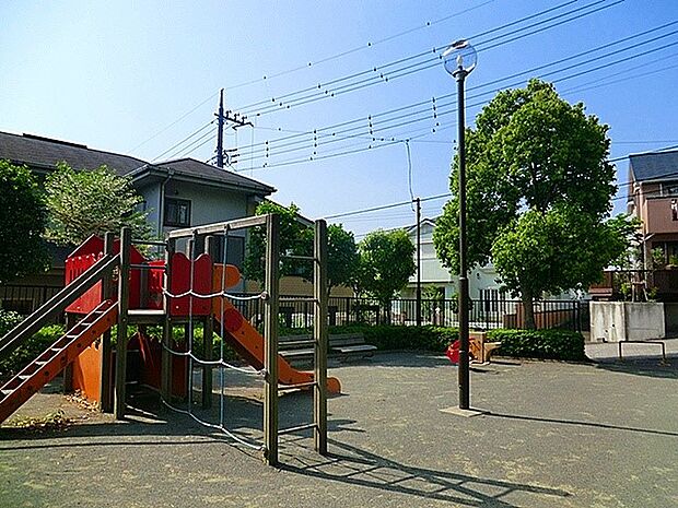 高石6丁目南公園（約300m）