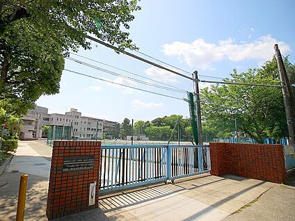 宮内中学校 550m
