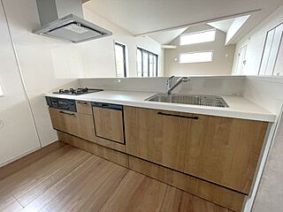 ＜南小岩５＞建物面積35坪超　大型新築戸建【三信不動産販売】 その他