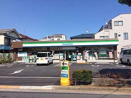 ファミリーマート北小岩六丁目店 370m(徒歩5分)